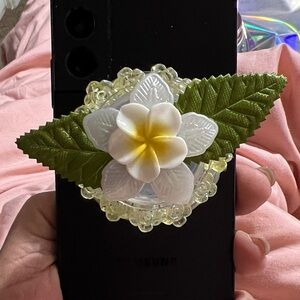 Plumeria Mag Safe Pop Socket.